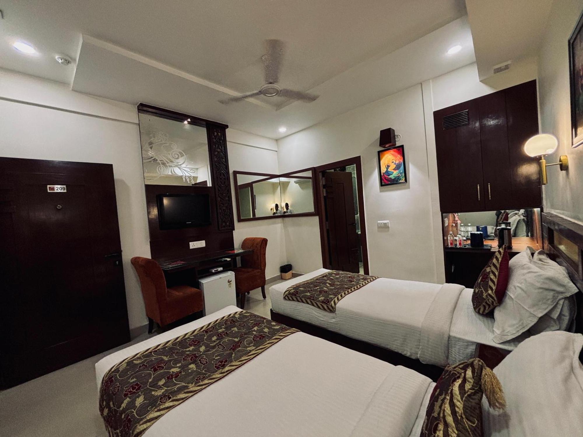 Taj Inn Hotel Agra Kültér fotó