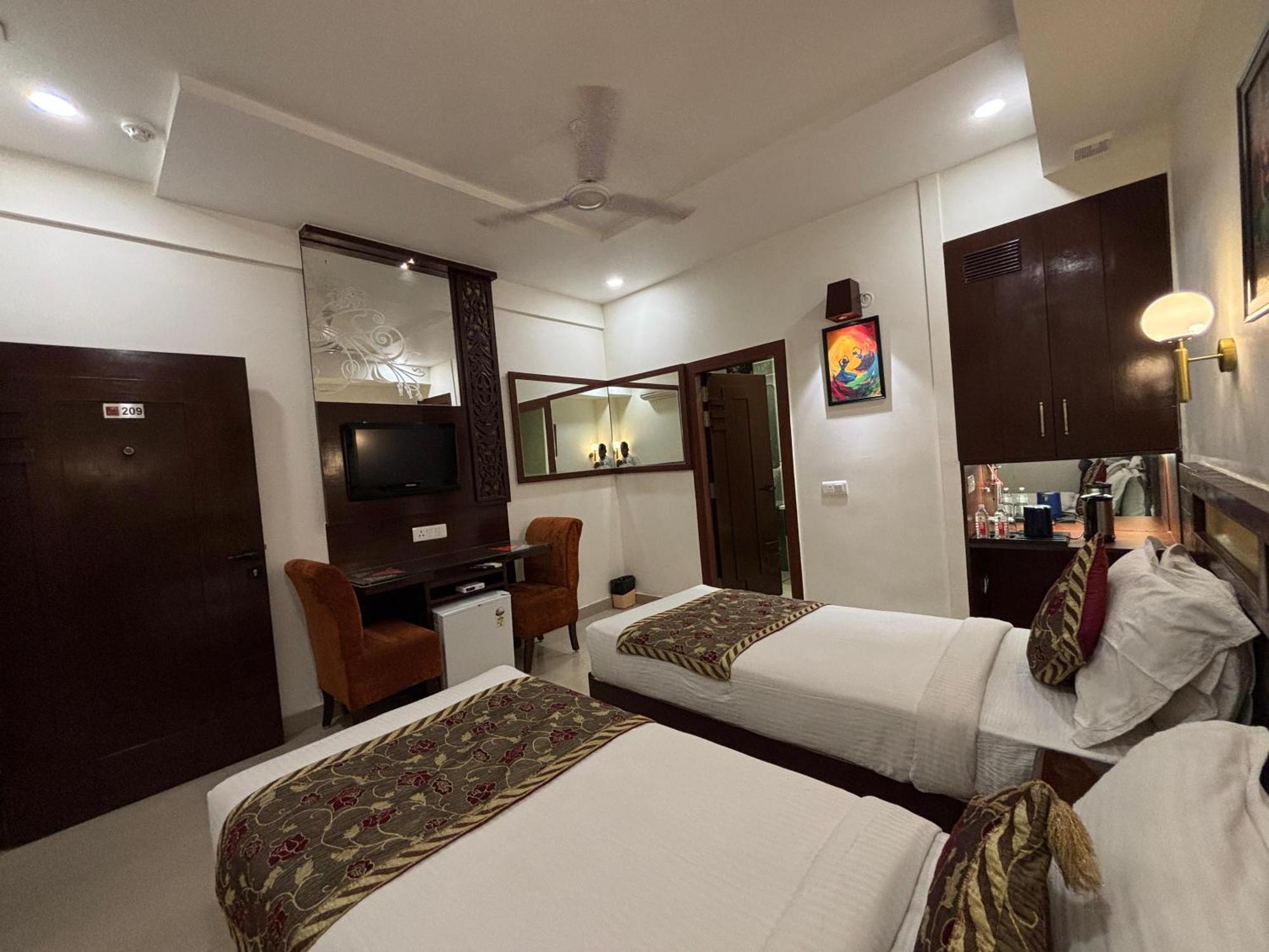 Taj Inn Hotel Agra Kültér fotó